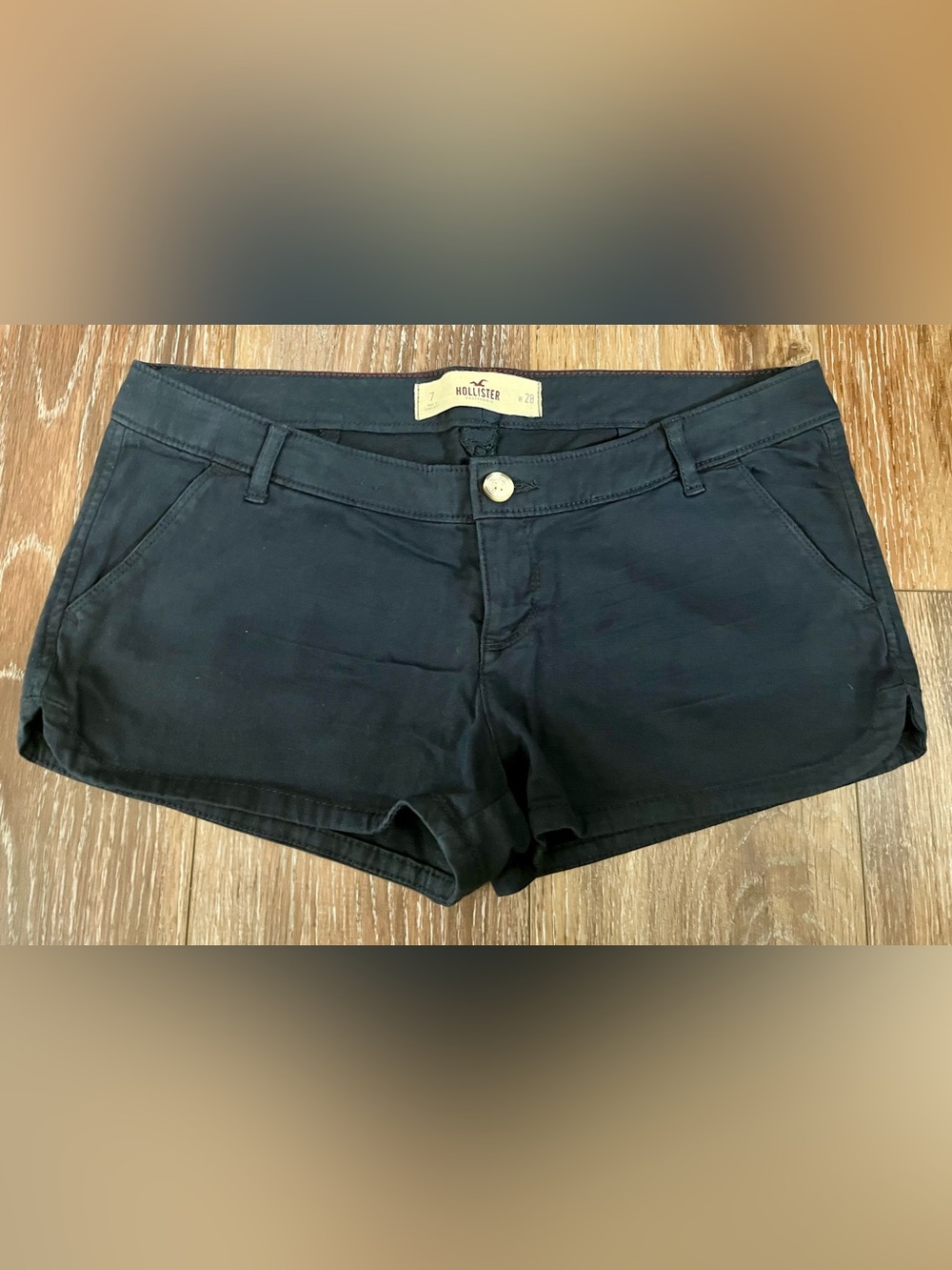 The OG Hollister Cotton/Twill Low Rise Short Size 7/28Chino Navy